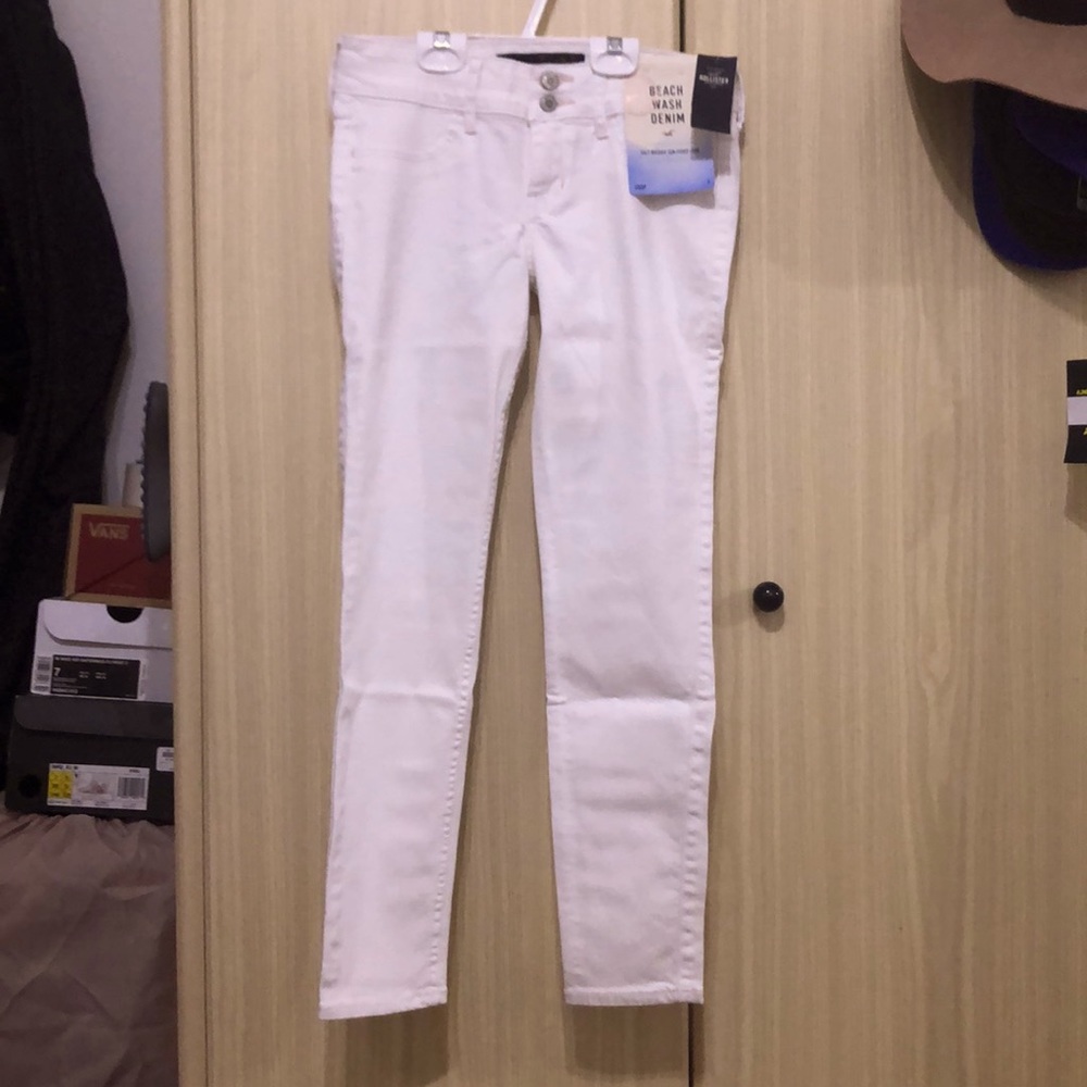 Hollister Beach Wash Denim crop